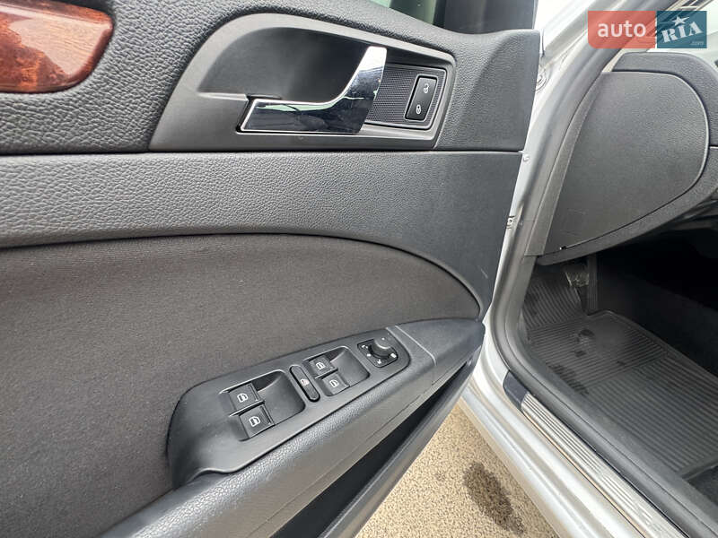 Ліфтбек Skoda Superb 2013 в Києві