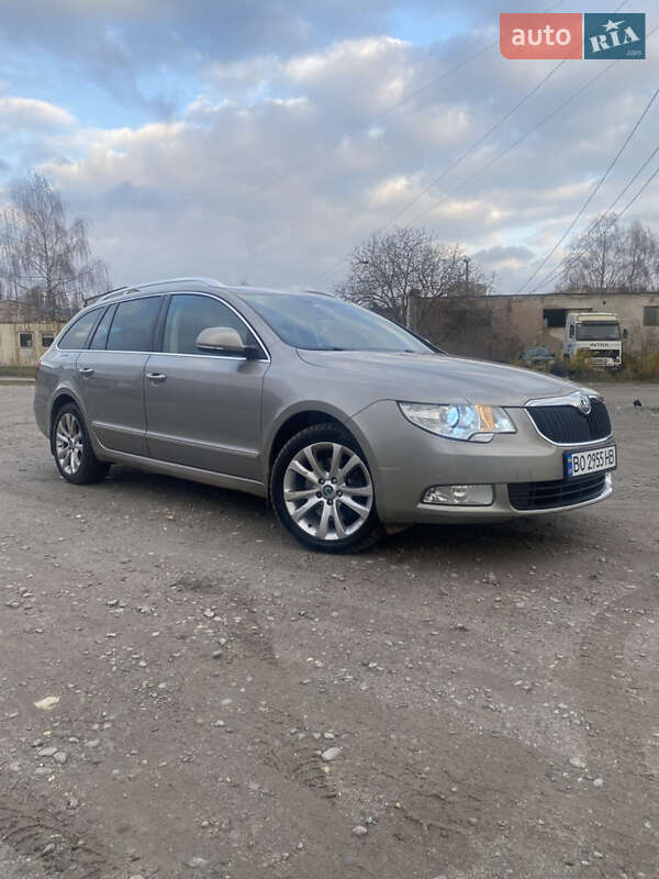 Універсал Skoda Superb 2012 в Тернополі