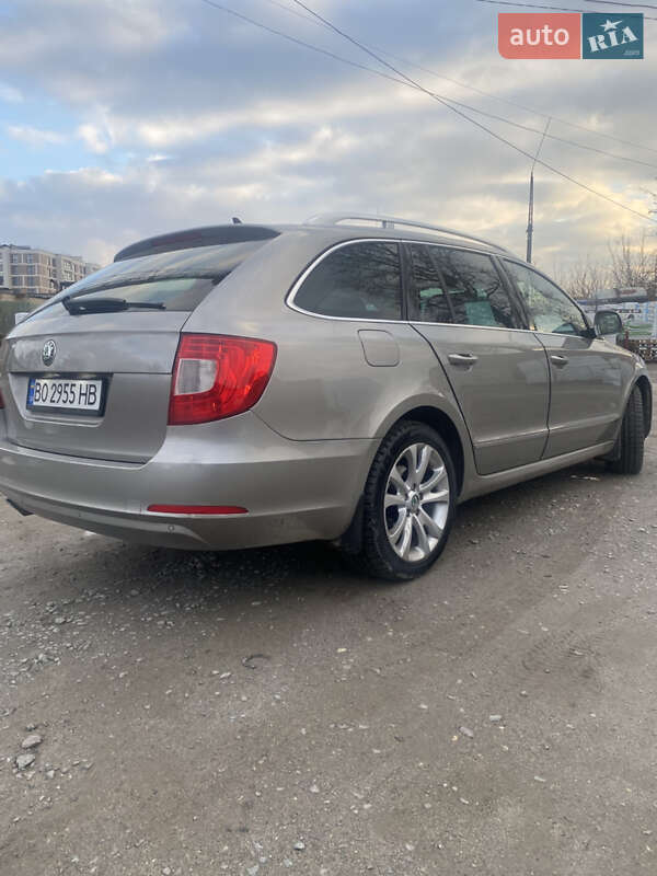 Універсал Skoda Superb 2012 в Тернополі