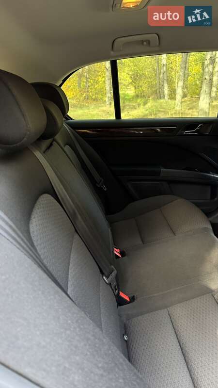 Лифтбек Skoda Superb 2013 в Запорожье