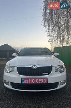 Универсал Skoda Superb 2012 в Ковеле