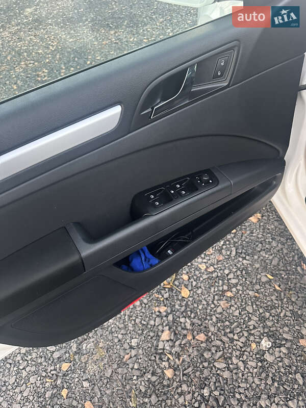 Універсал Skoda Superb 2012 в Ковелі