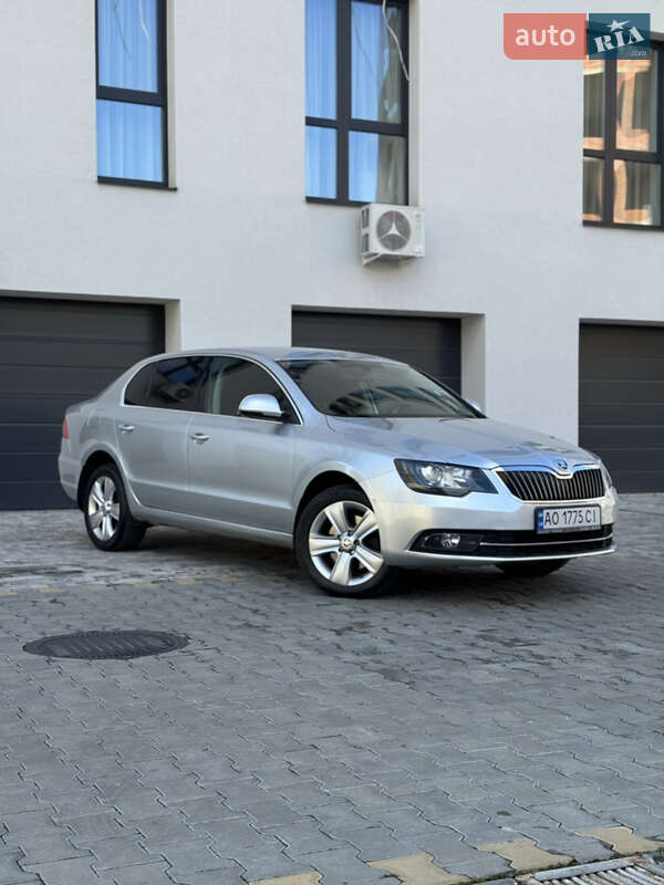 Ліфтбек Skoda Superb 2014 в Ужгороді фото 5 Ліфтбек Skoda Superb 2014 в Ужгороді