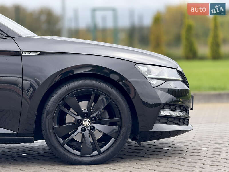 Лифтбек Skoda Superb 2021 в Луцке