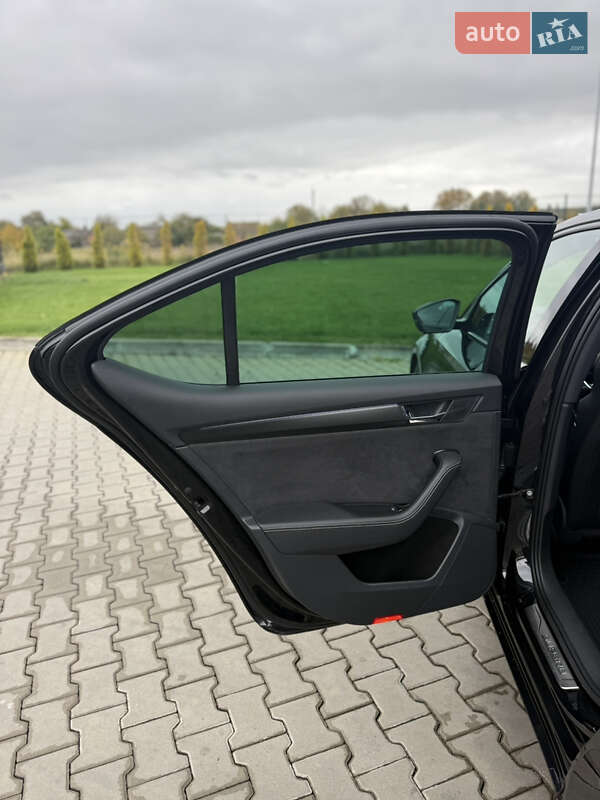 Лифтбек Skoda Superb 2021 в Луцке