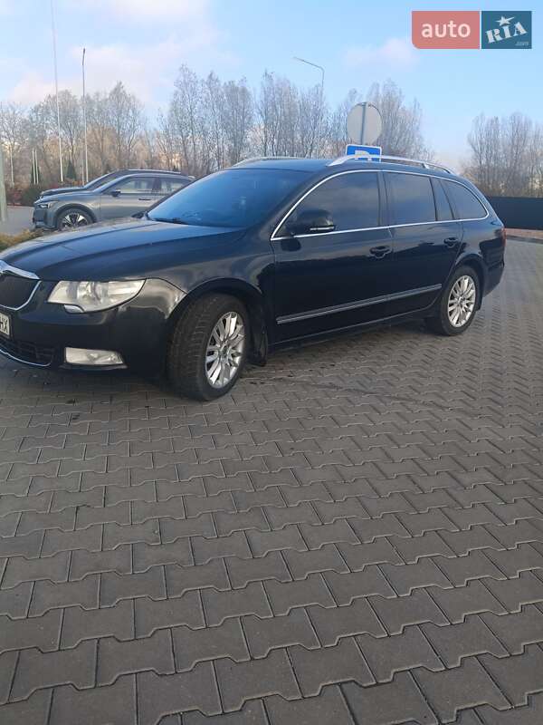 Skoda Superb 2011