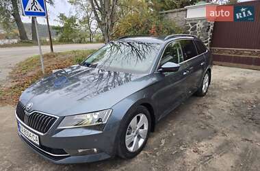 Універсал Skoda Superb 2015 в Києві