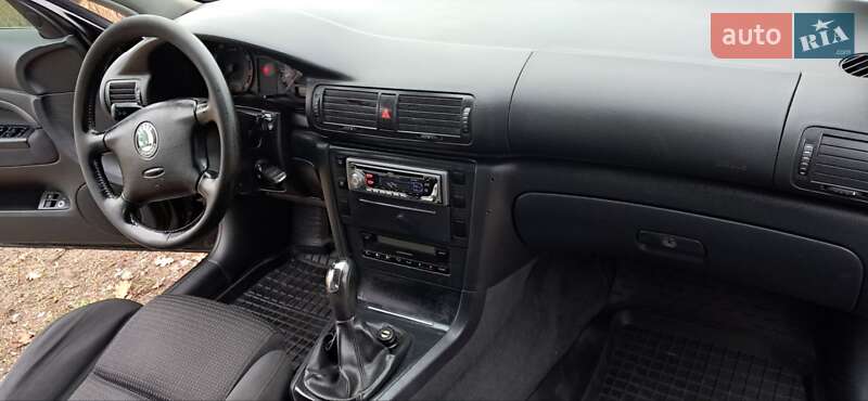 Ліфтбек Skoda Superb 2004 в Києві