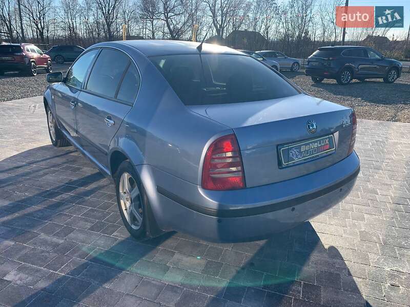 Лифтбек Skoda Superb 2005 в Коломые