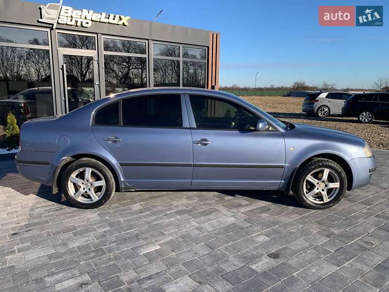 Лифтбек Skoda Superb 2005 в Коломые
