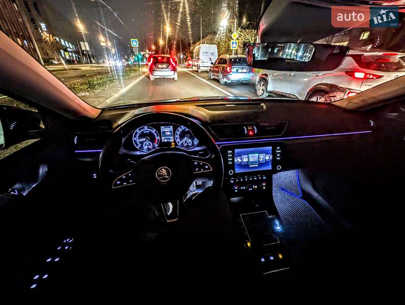 Універсал Skoda Superb 2017 в Львові фото 16 Універсал Skoda Superb 2017 в Львові