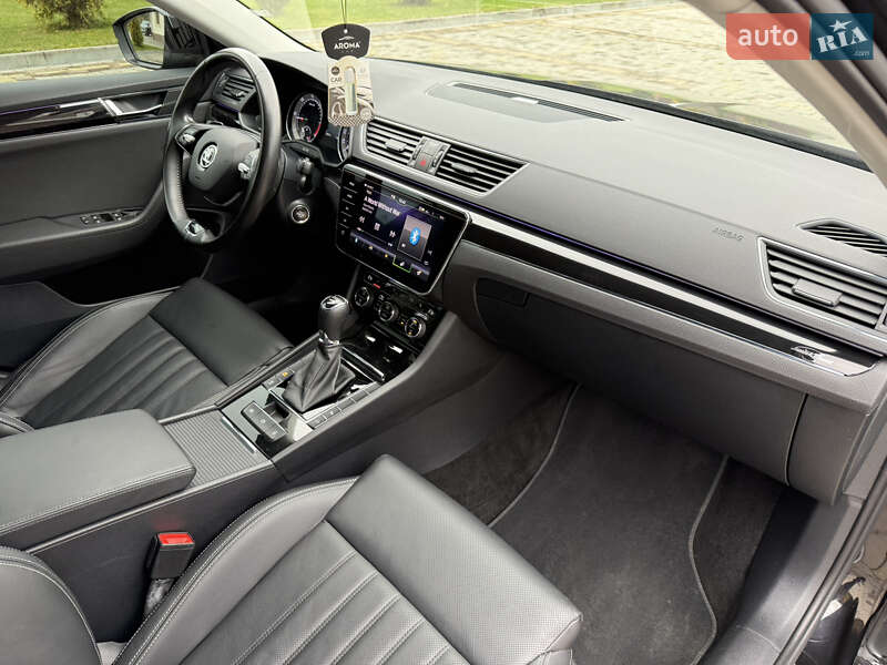 Універсал Skoda Superb 2021 в Сваляві