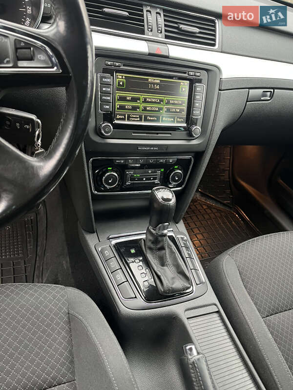 Універсал Skoda Superb 2013 в Кореці фото 9 Універсал Skoda Superb 2013 в Кореці