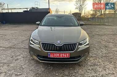 Универсал Skoda Superb 2016 в Нововолынске