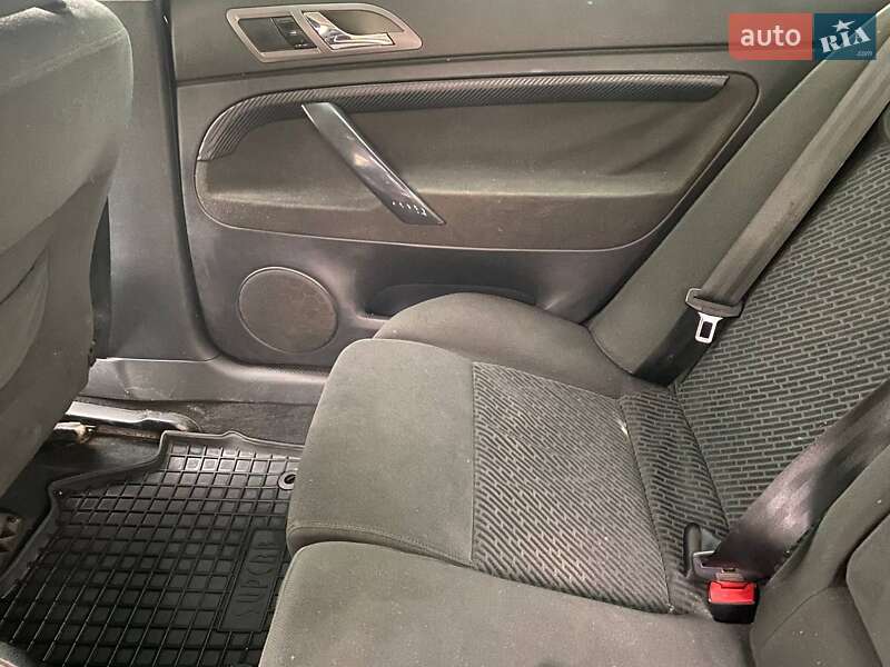 Ліфтбек Skoda Superb 2003 в Турці