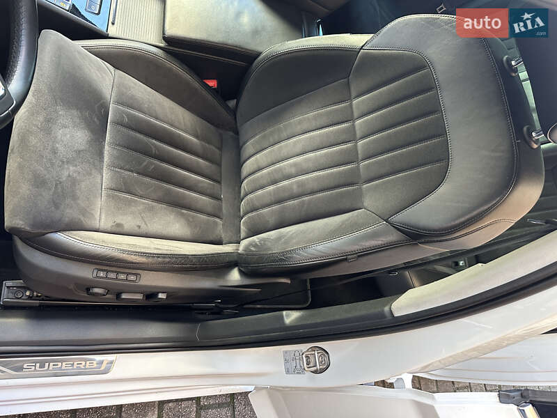 Універсал Skoda Superb 2016 в Івано-Франківську