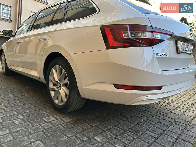 Універсал Skoda Superb 2016 в Івано-Франківську