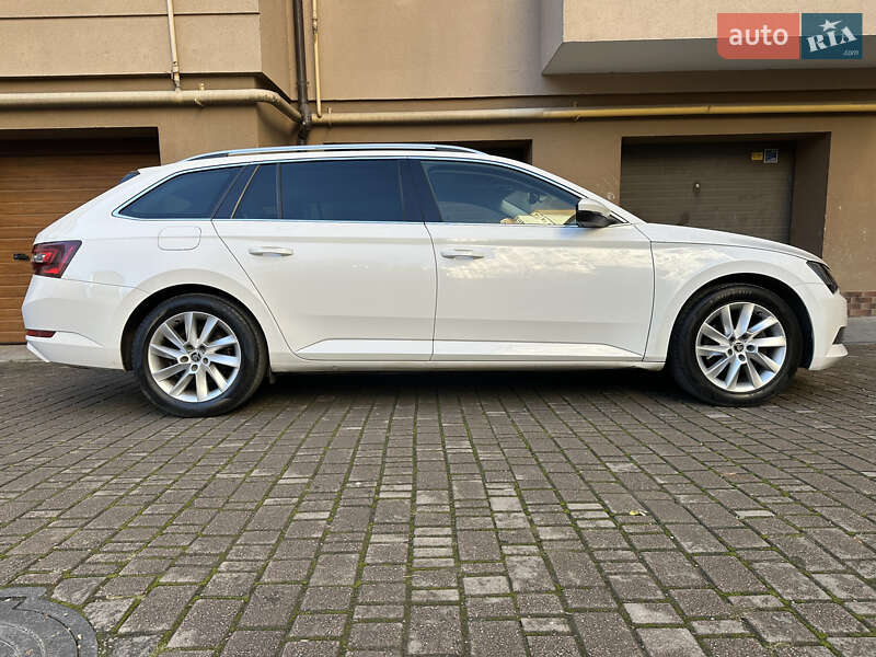 Універсал Skoda Superb 2016 в Івано-Франківську