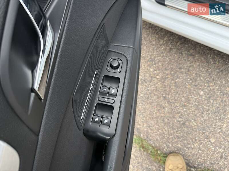 Універсал Skoda Superb 2014 в Києві