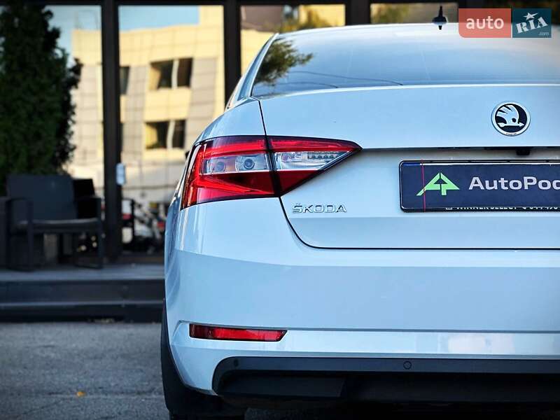 Ліфтбек Skoda Superb 2019 в Києві