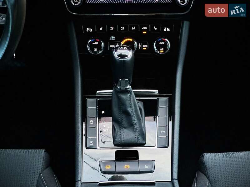 Ліфтбек Skoda Superb 2019 в Києві