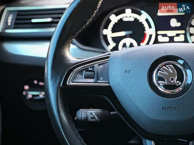 Ліфтбек Skoda Superb 2019 в Києві