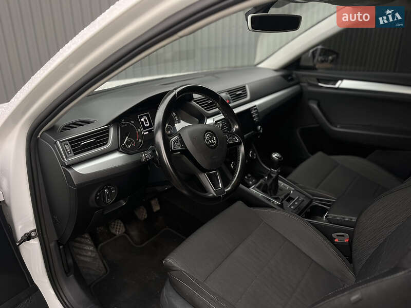 Универсал Skoda Superb 2016 в Ровно фото 17 Универсал Skoda Superb 2016 в Ровно