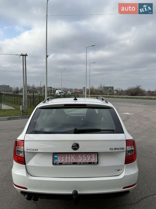 Універсал Skoda Superb 2014 в Дніпрі