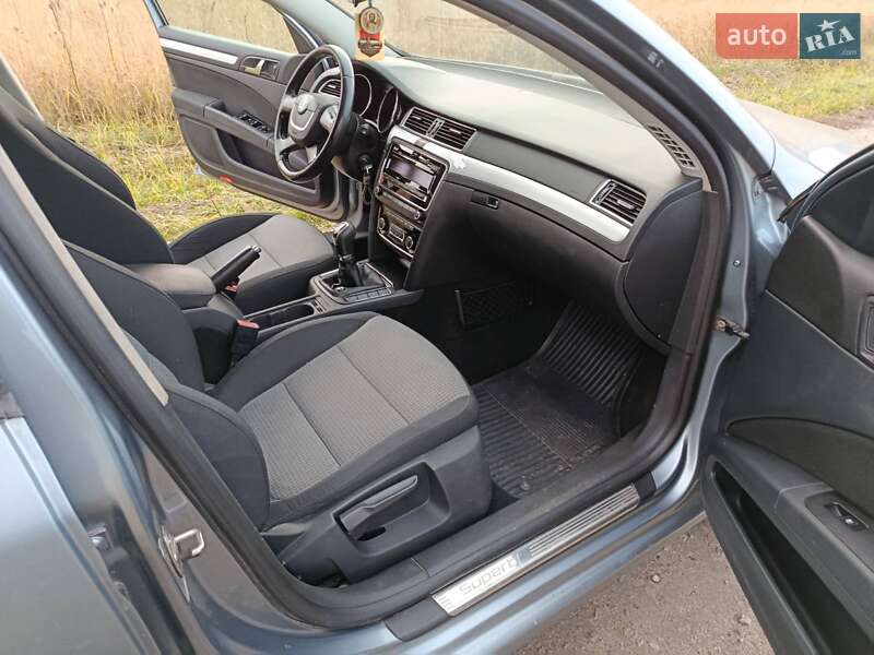 Лифтбек Skoda Superb 2012 в Переяславе