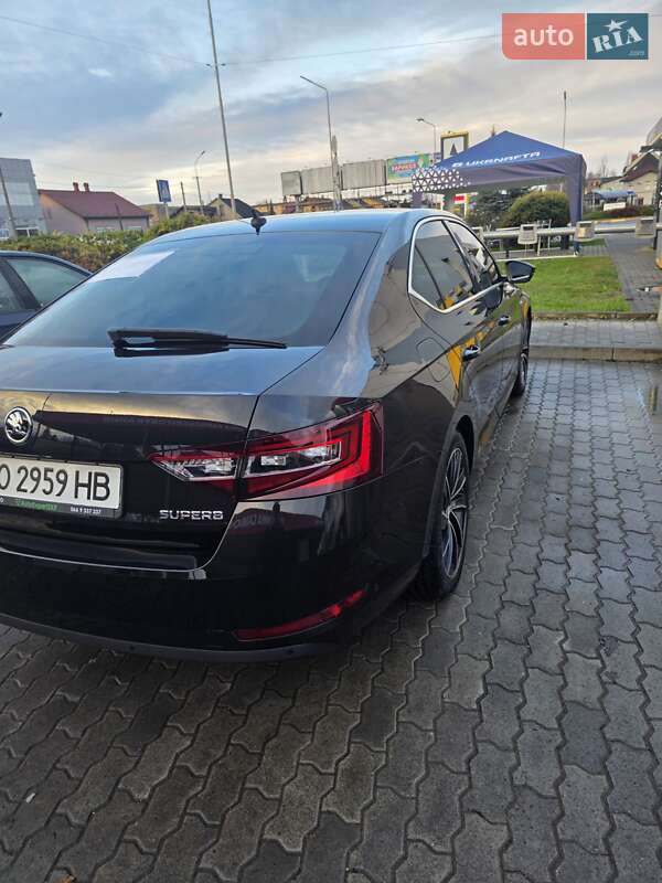 Лифтбек Skoda Superb 2016 в Мукачево