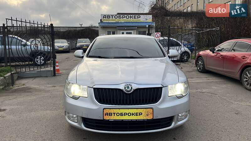 Лифтбек Skoda Superb 2012 в Николаеве