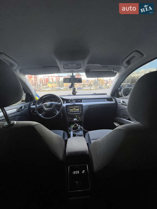 Ліфтбек Skoda Superb 2013 в Львові фото 11 Ліфтбек Skoda Superb 2013 в Львові