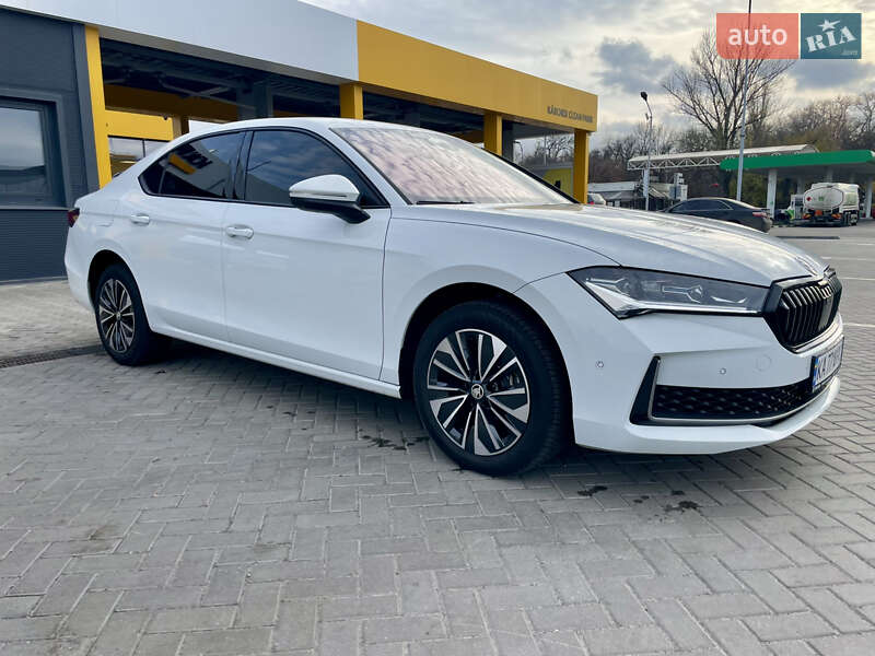 Ліфтбек Skoda Superb 2024 в Дніпрі фото 4 Ліфтбек Skoda Superb 2024 в Дніпрі