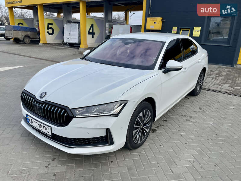 Ліфтбек Skoda Superb 2024 в Дніпрі фото 18 Ліфтбек Skoda Superb 2024 в Дніпрі