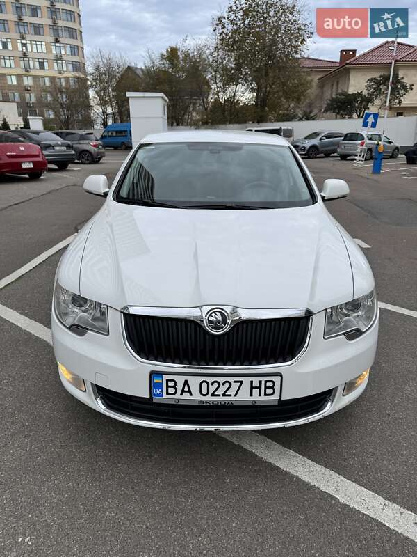 Лифтбек Skoda Superb 2012 в Одессе