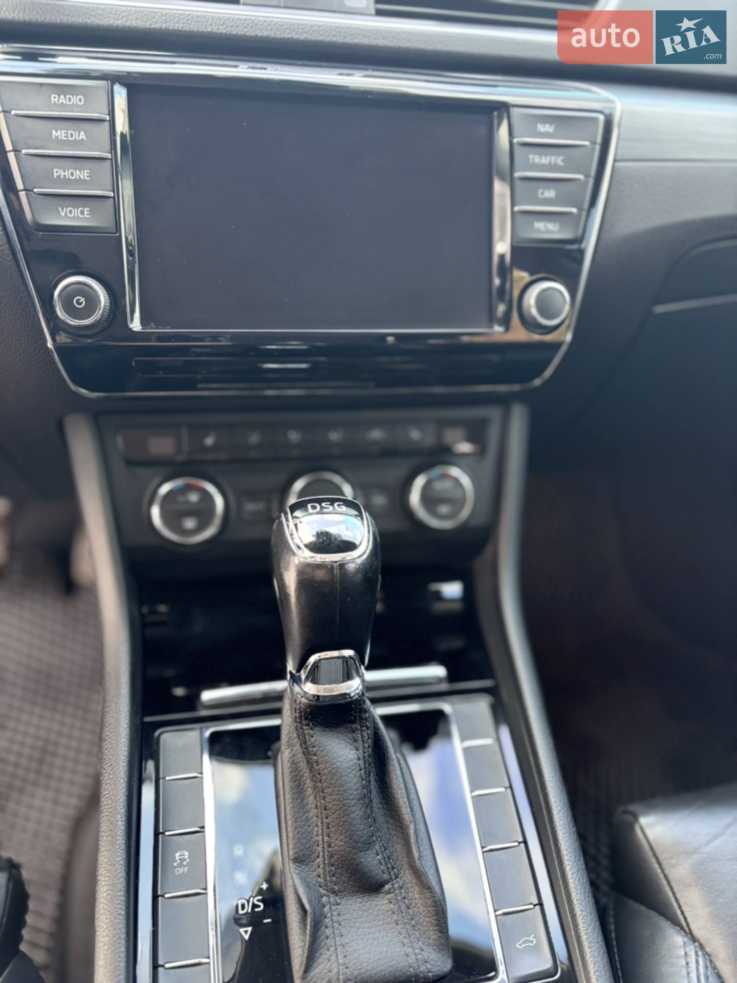 2016 Skoda Superb - мініатюра 12