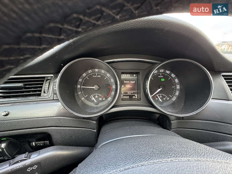 Универсал Skoda Superb 2012 в Вараше фото 20 Универсал Skoda Superb 2012 в Вараше