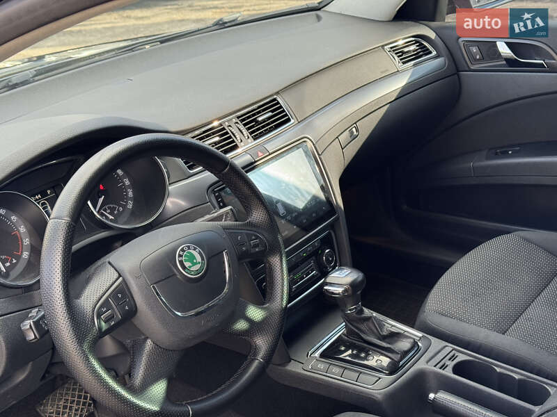 Универсал Skoda Superb 2012 в Вараше фото 25 Универсал Skoda Superb 2012 в Вараше