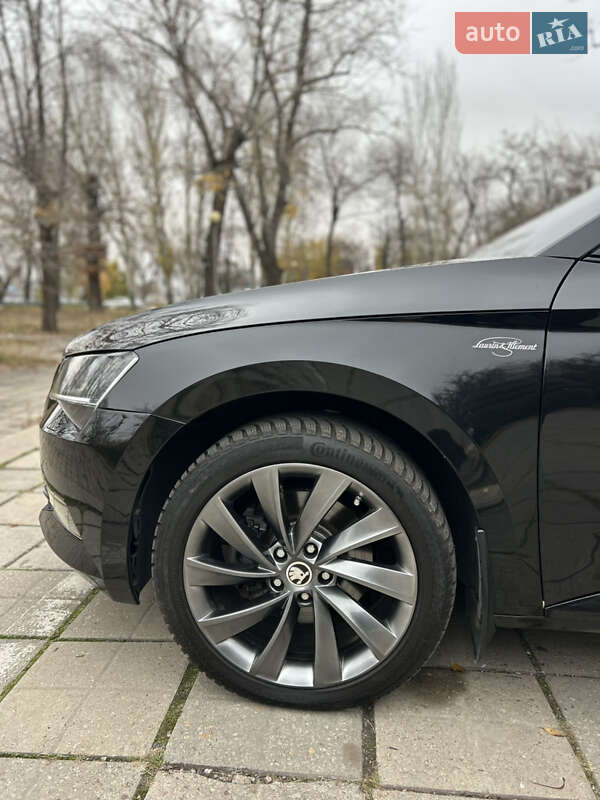 Ліфтбек Skoda Superb 2017 в Запоріжжі