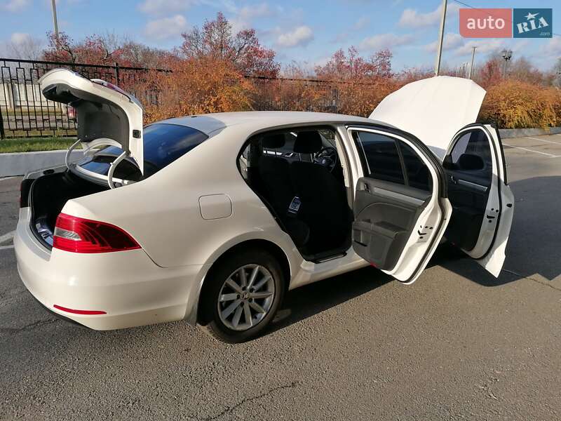 Лифтбек Skoda Superb 2013 в Харькове