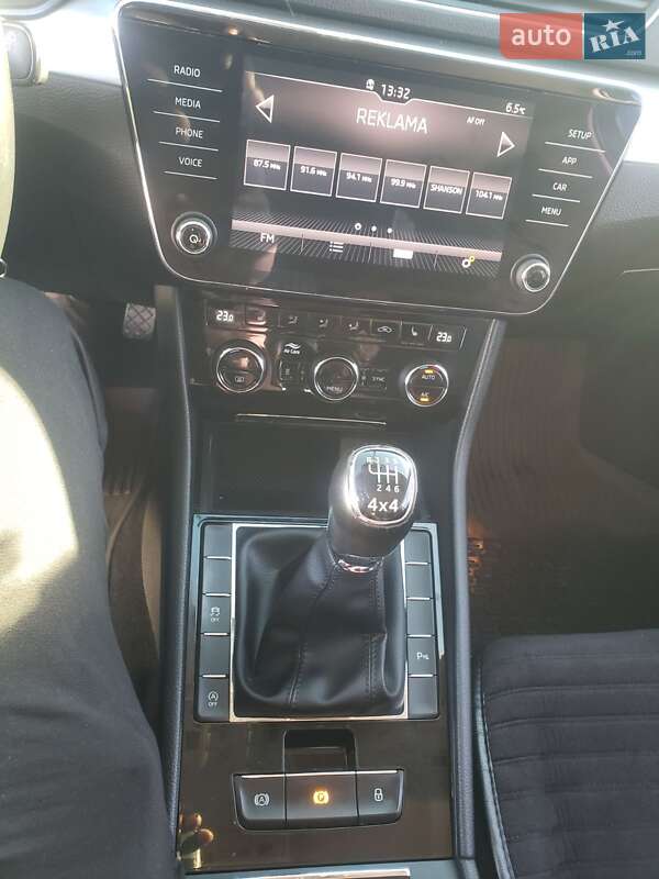 Універсал Skoda Superb 2018 в Мукачевому