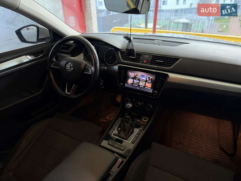 Універсал Skoda Superb 2018 в Івано-Франківську