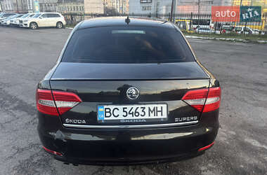 Лифтбек Skoda Superb 2013 в Львове