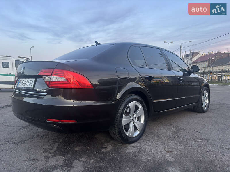 Ліфтбек Skoda Superb 2013 в Львові
