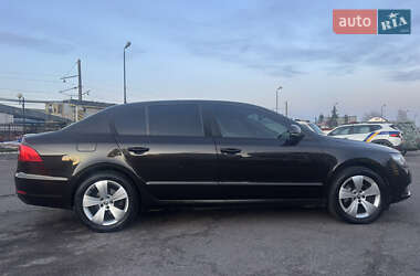 Лифтбек Skoda Superb 2013 в Львове