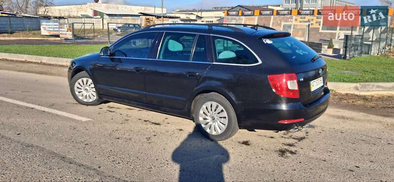 Універсал Skoda Superb 2011 в Калуші