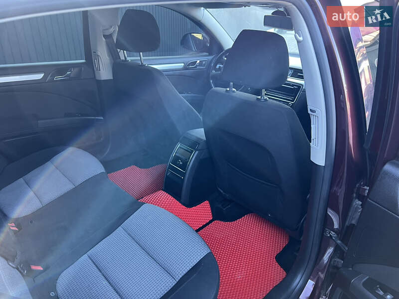 Ліфтбек Skoda Superb 2010 в Львові