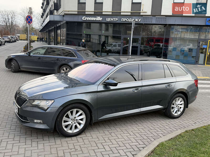 Універсал Skoda Superb 2015 в Львові