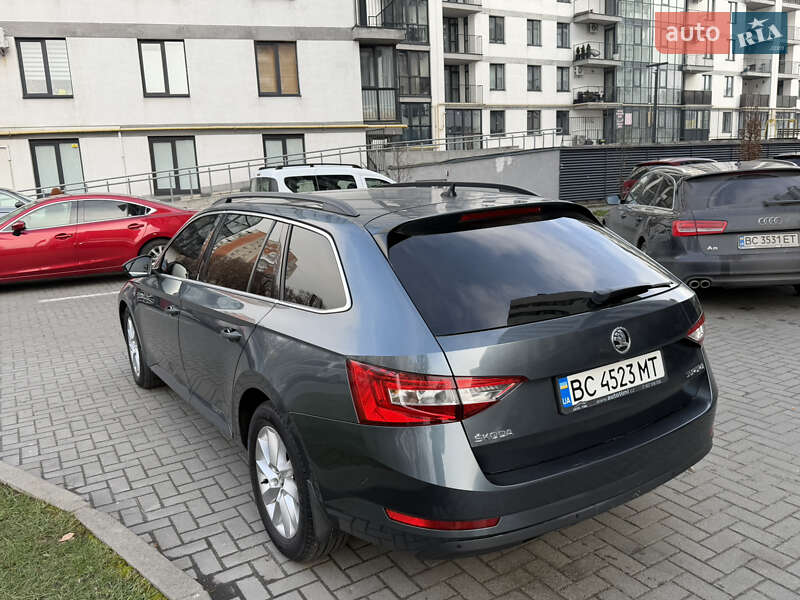 Універсал Skoda Superb 2015 в Львові