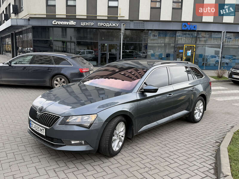 Універсал Skoda Superb 2015 в Львові
